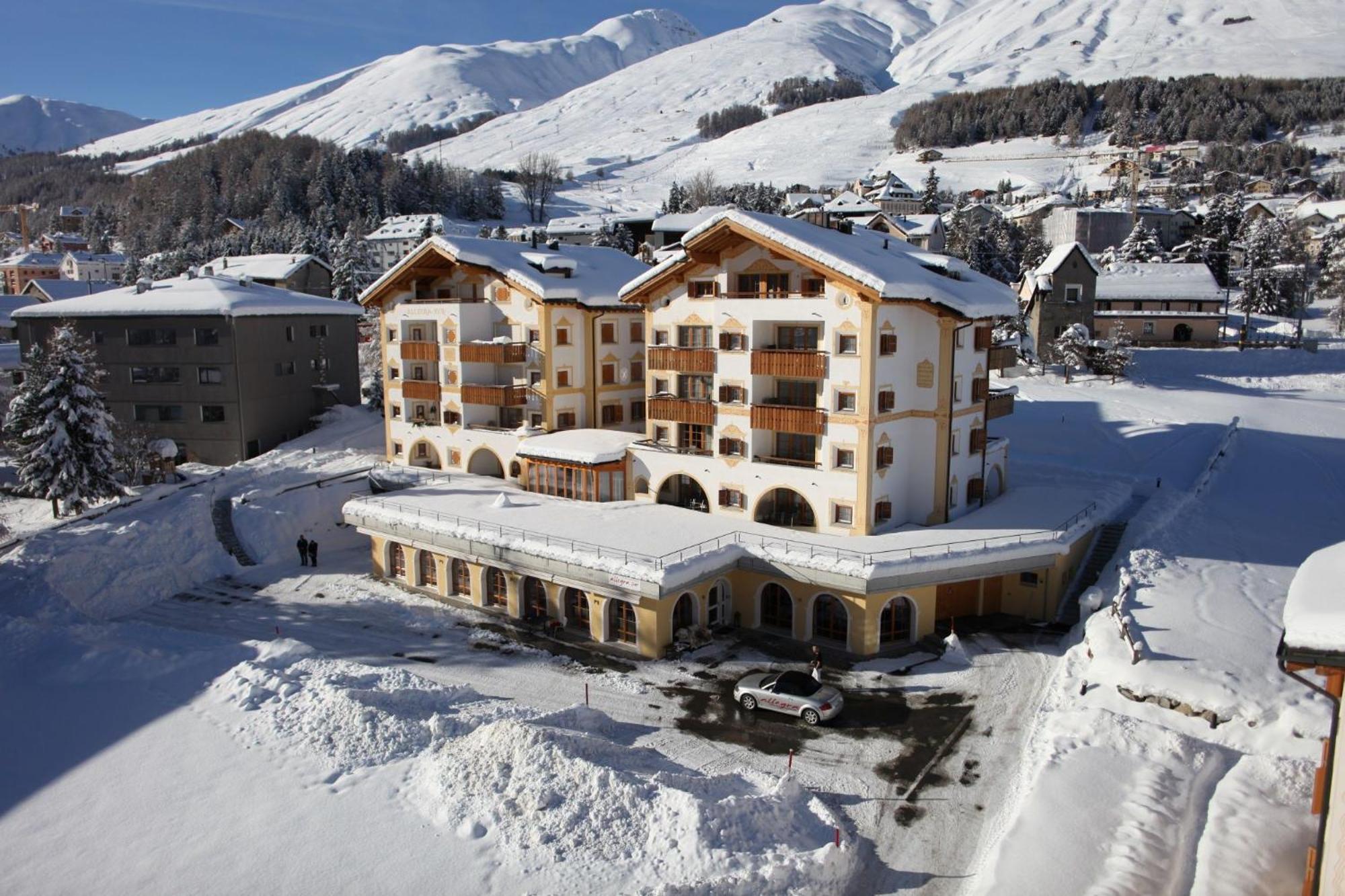 Ferienwohnungen Hotel Allegra Zuoz Exterior photo