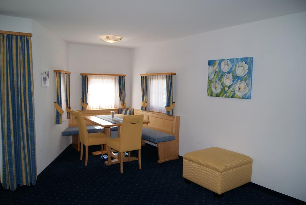 Ferienwohnungen Hotel Allegra Zuoz Exterior photo
